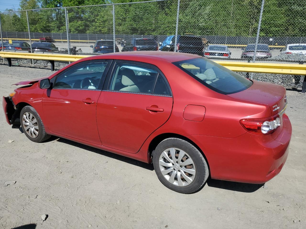 2013 Toyota Corolla Base - Фото 2