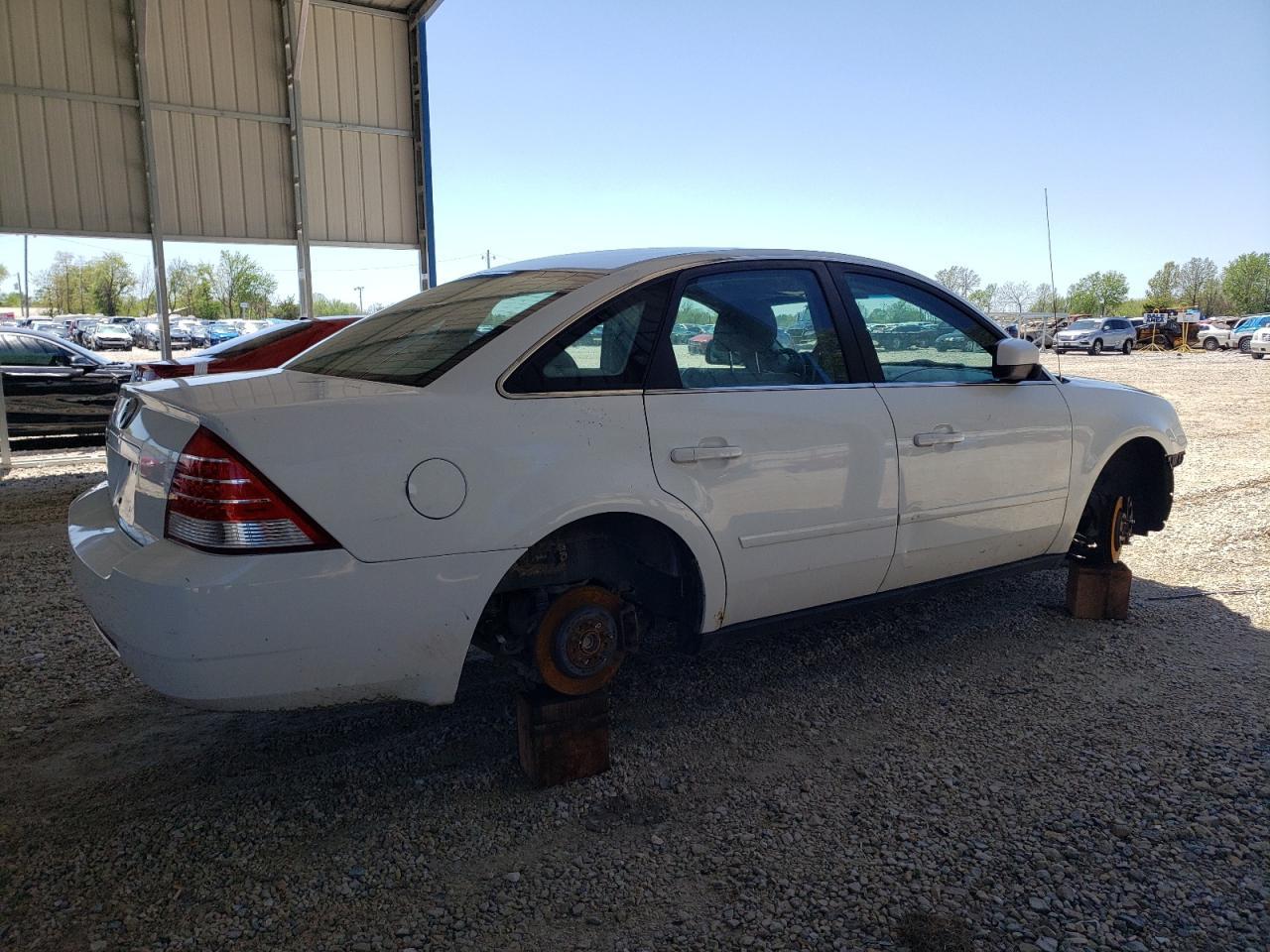 2005 Mercury Montego Luxury - Image 3