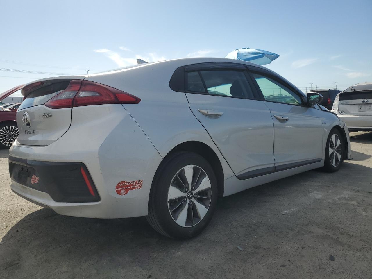 2019 Hyundai Ioniq - Фото 3