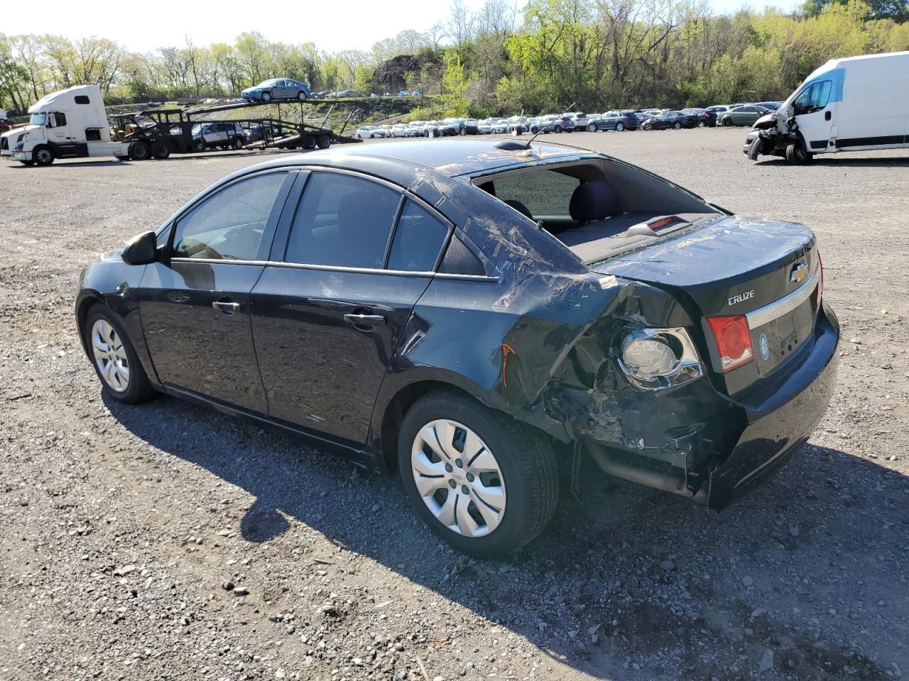 2015 Chevrolet Cruze Ls - Image 2