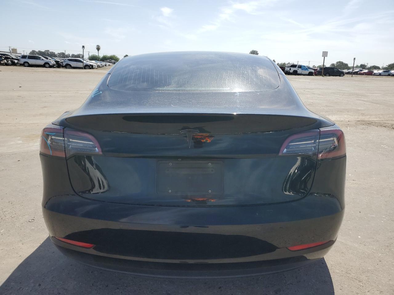 2018 Tesla Model 3 - Фото 6