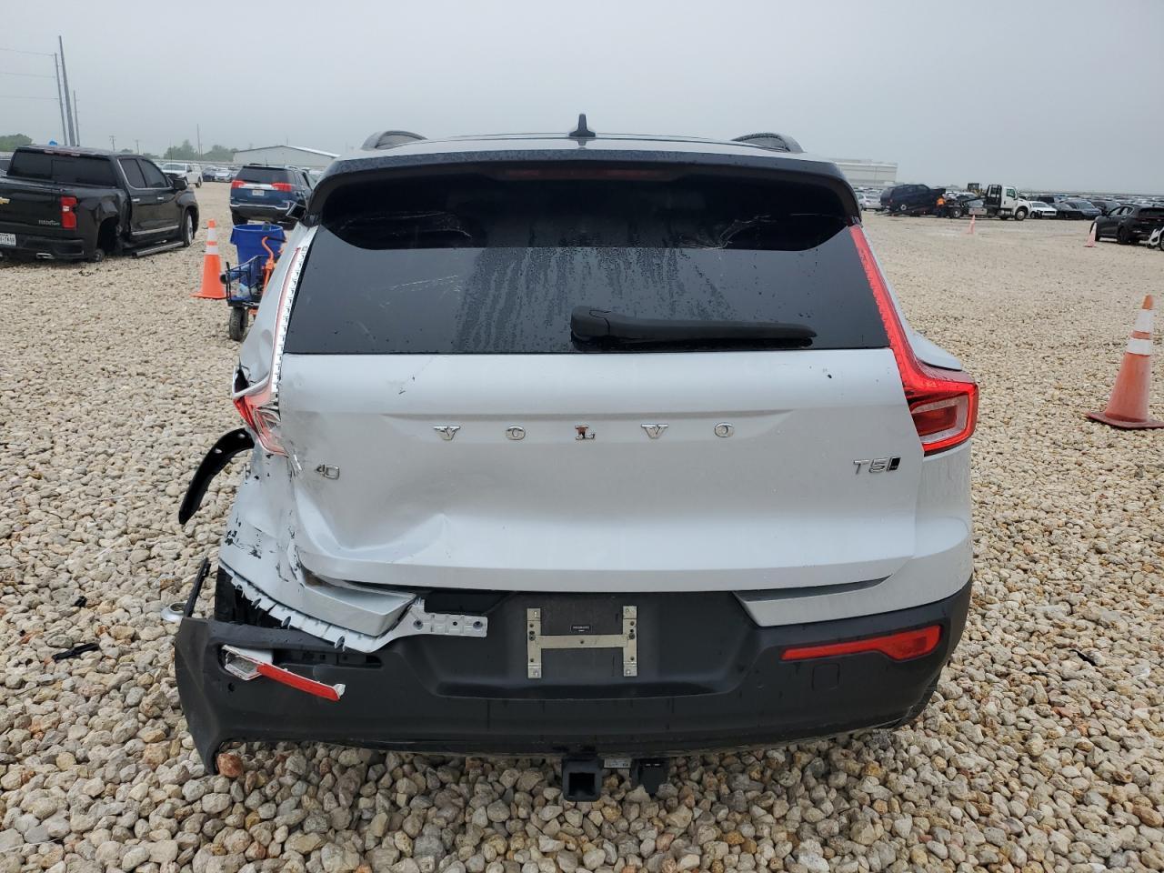 2021 Volvo Xc40 T5 R-Design - Фото 6