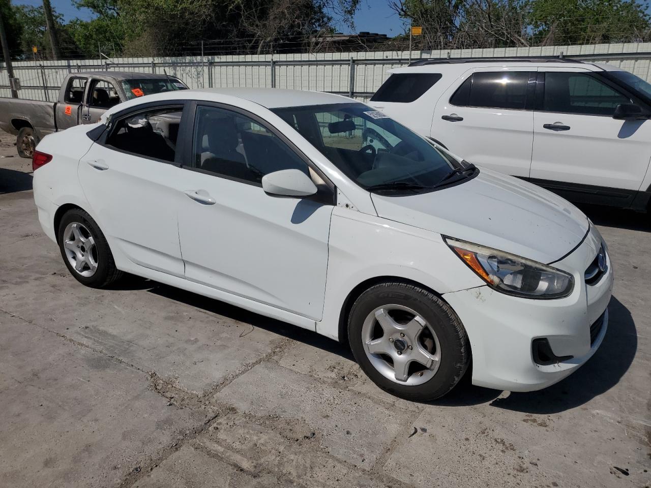 2015 Hyundai Accent Gls - Image 4