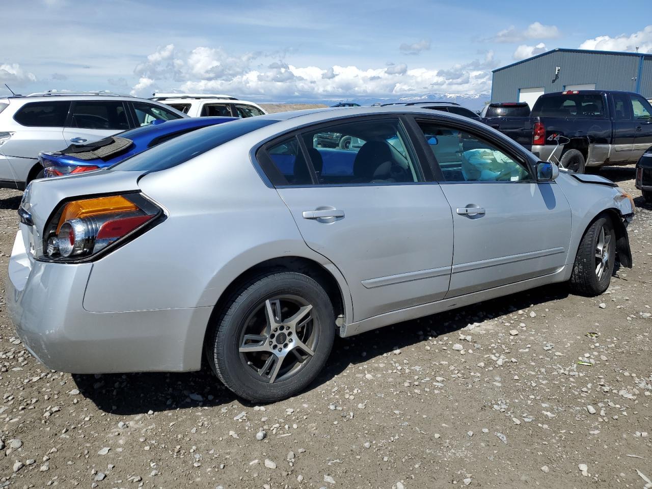 2011 Nissan Altima Base - Image 3