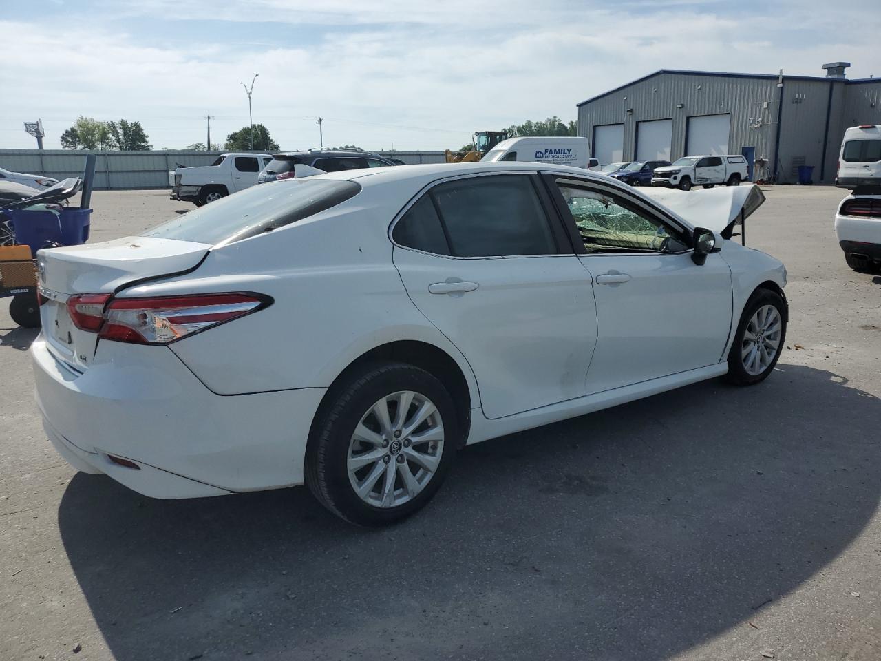 2019 Toyota Camry L - Image 3