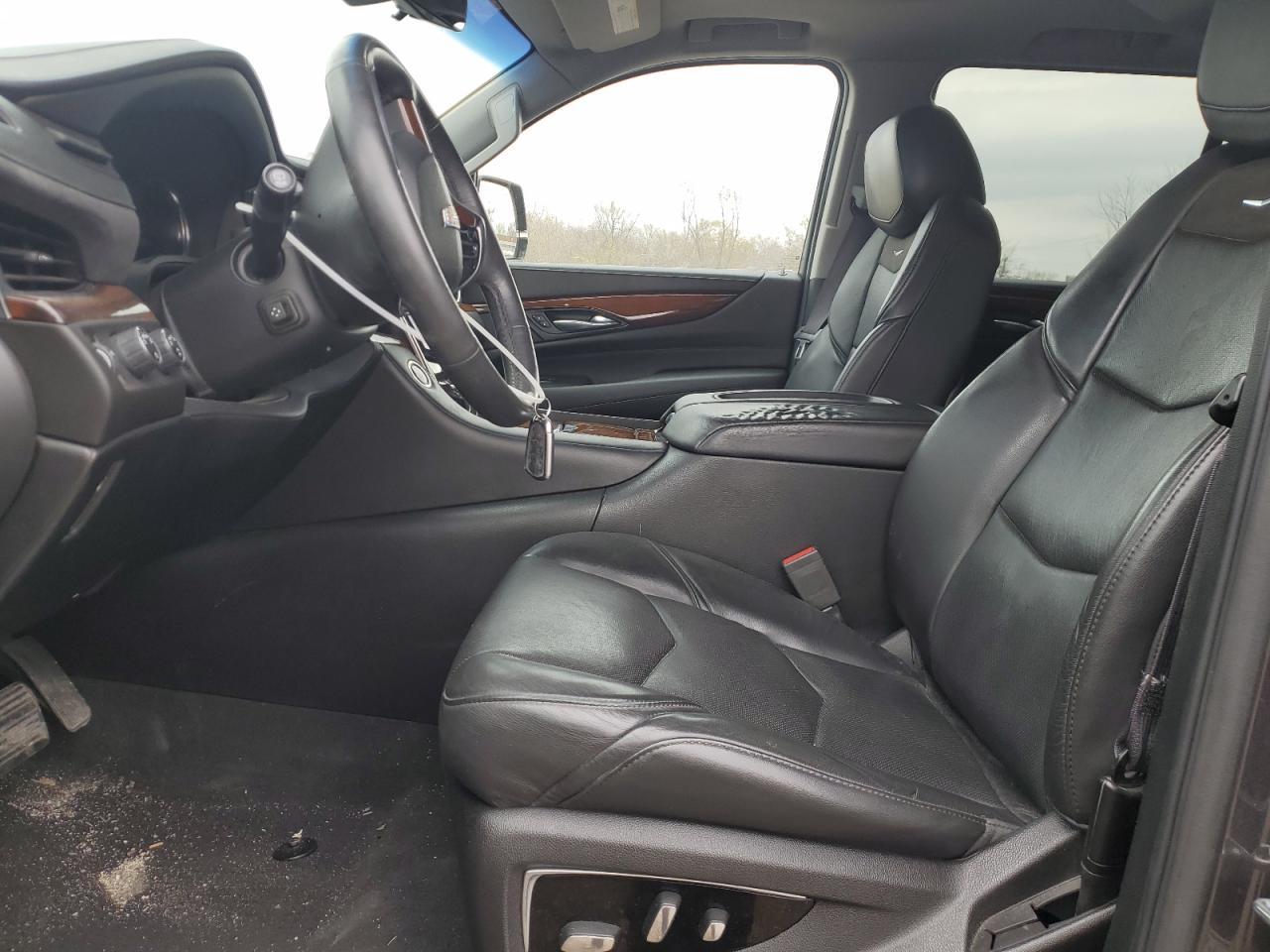 2017 Cadillac Escalade Premium Luxury - Image 7