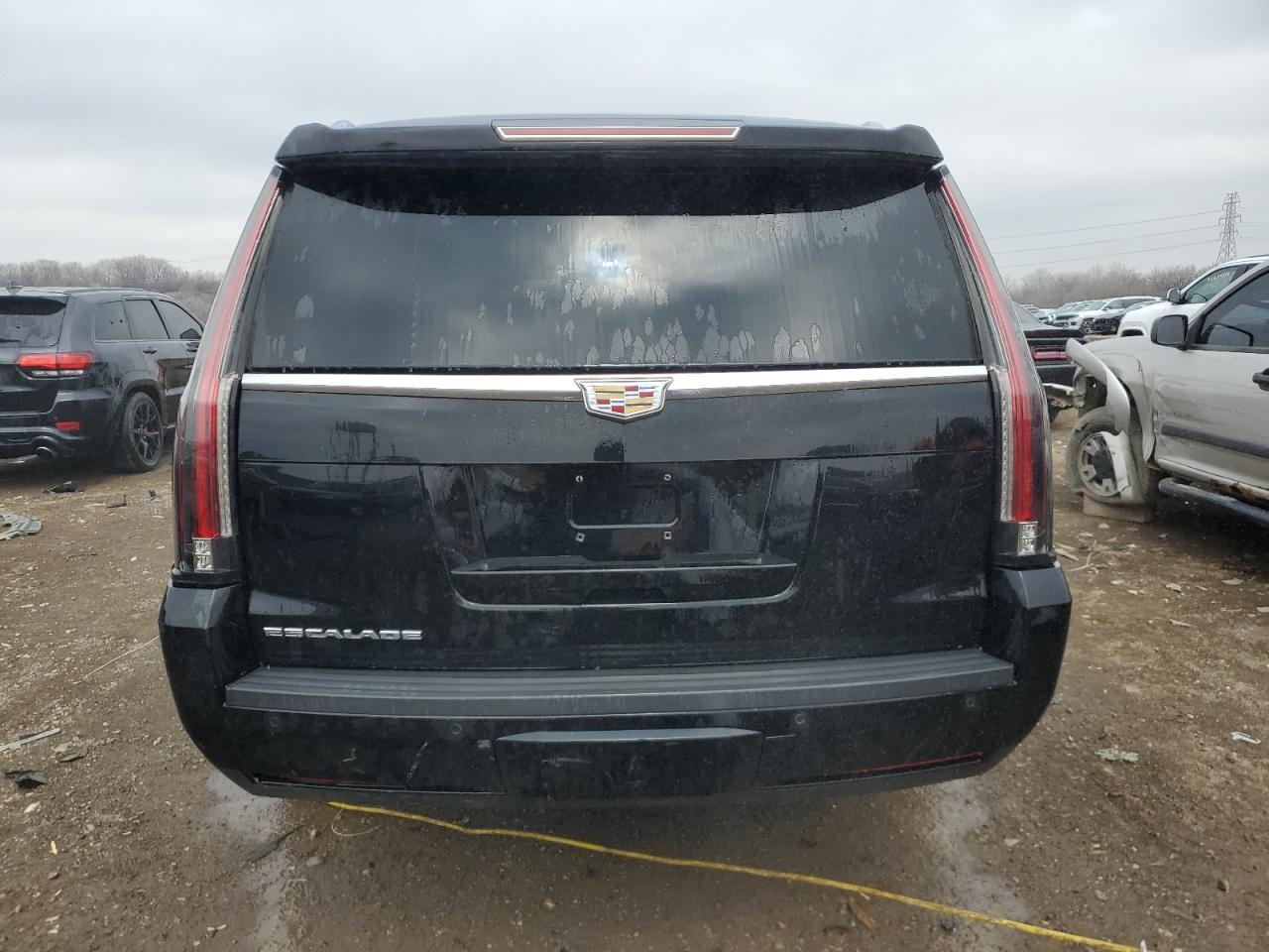 2017 Cadillac Escalade Esv - Image 6
