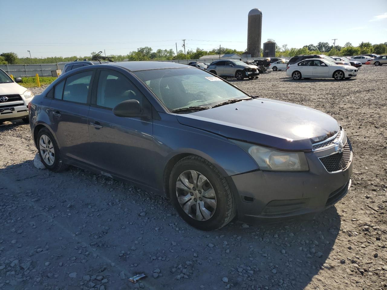 2013 Chevrolet Cruze Ls - Image 4