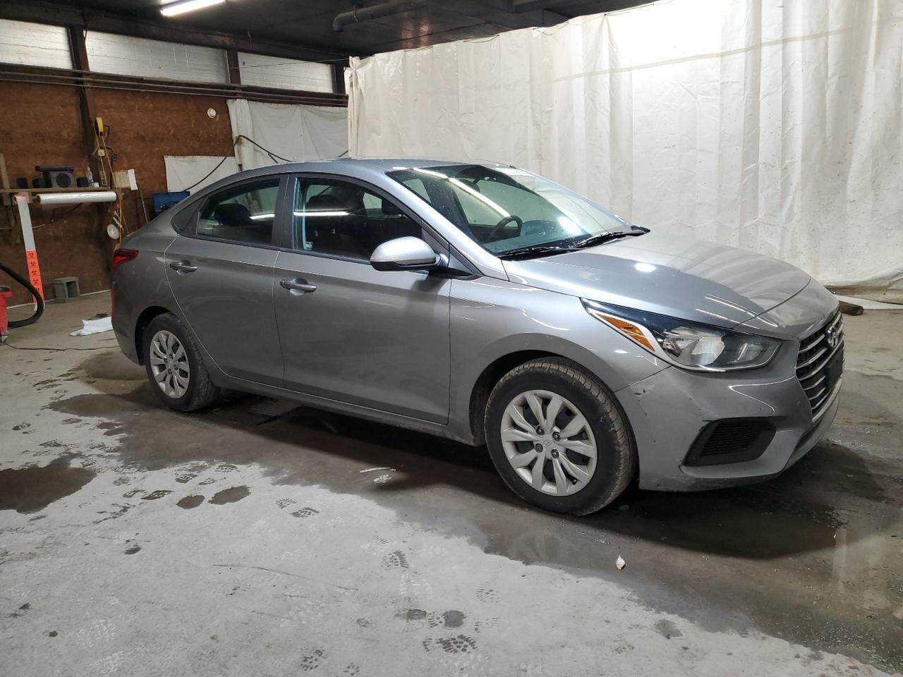 2021 Hyundai Accent Se - Фото 4