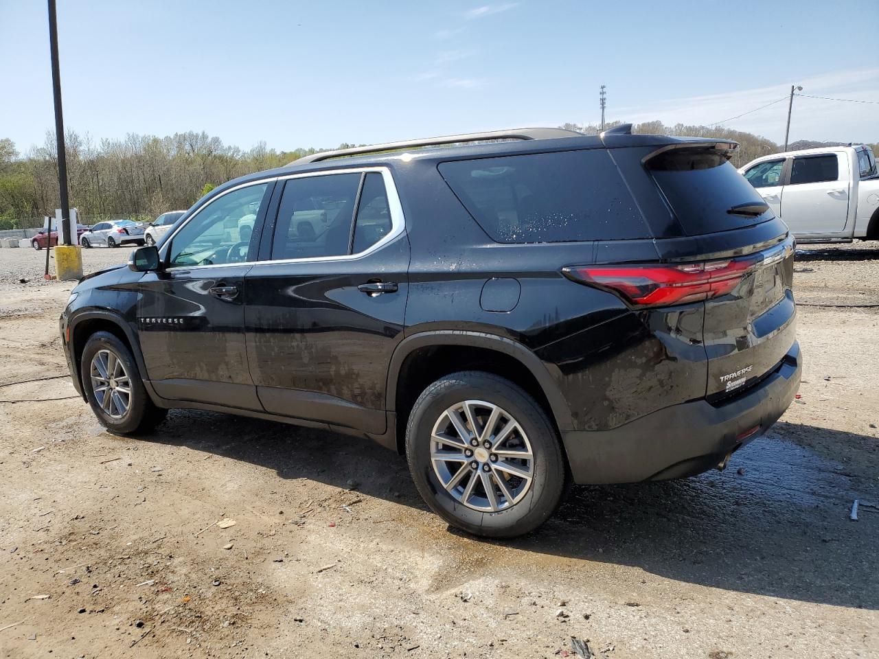 2023 Chevrolet Traverse Lt - Фото 2