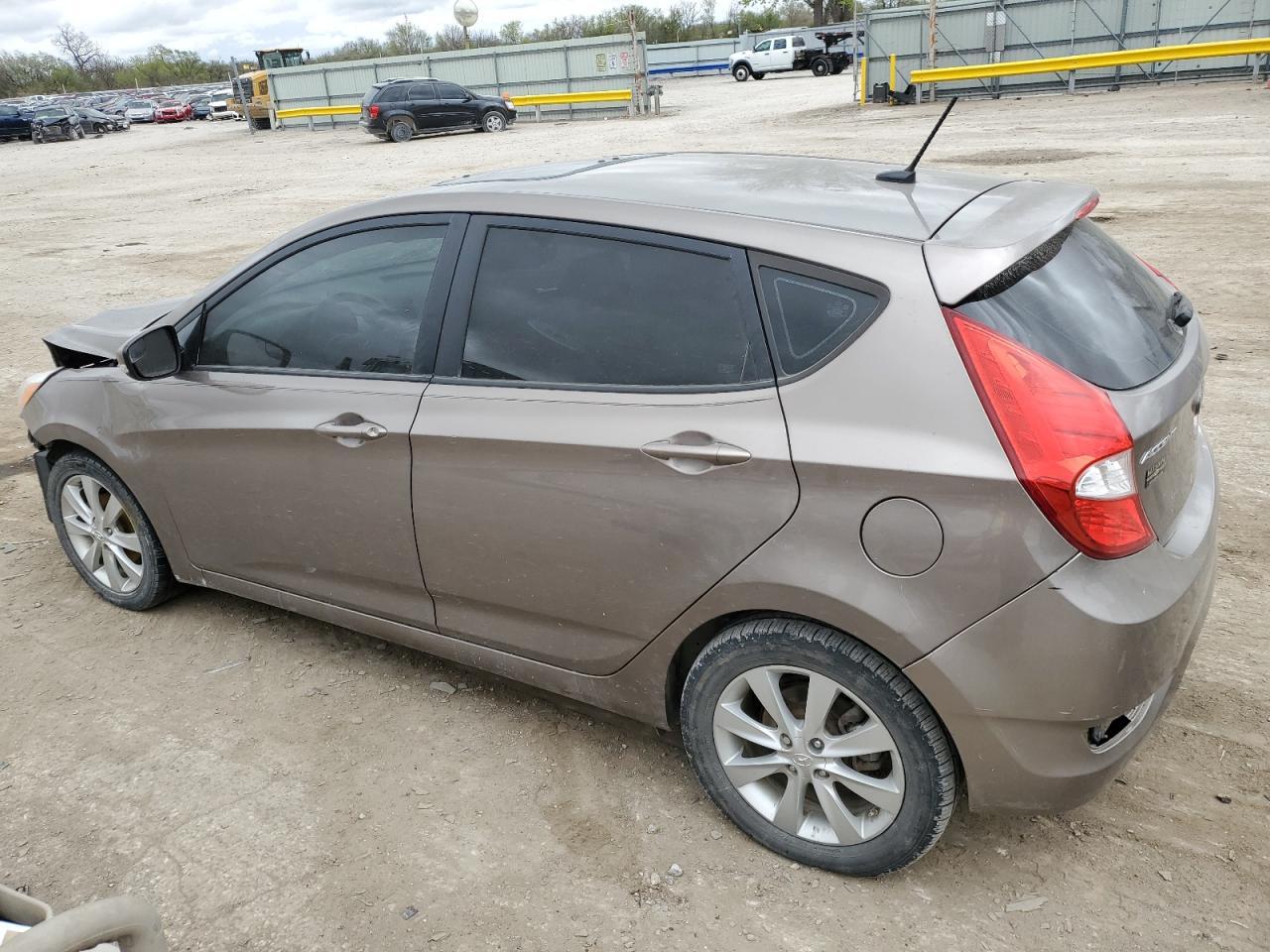 2014 Hyundai Accent Gls - Фото 2