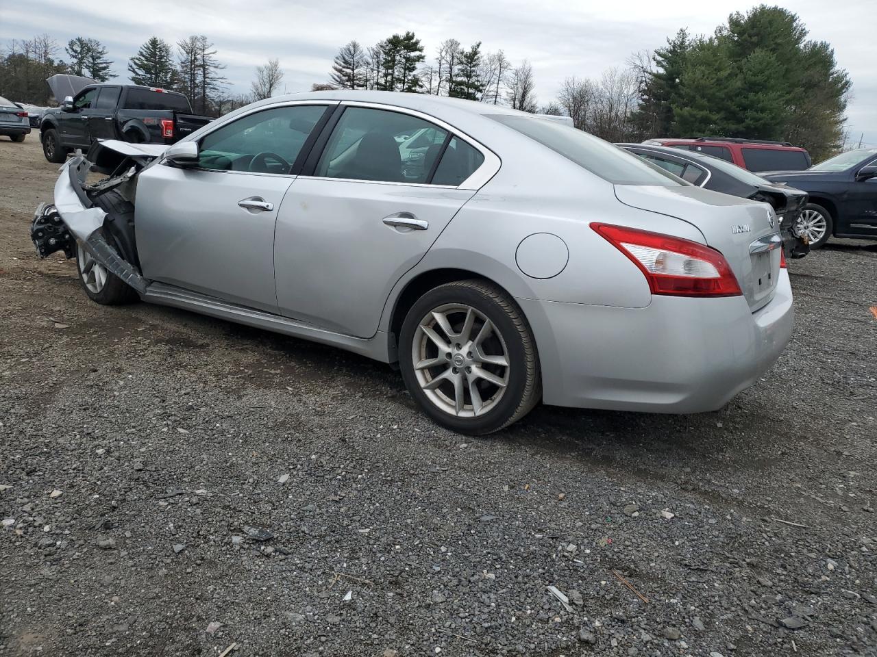 2011 Nissan Maxima S - Image 2