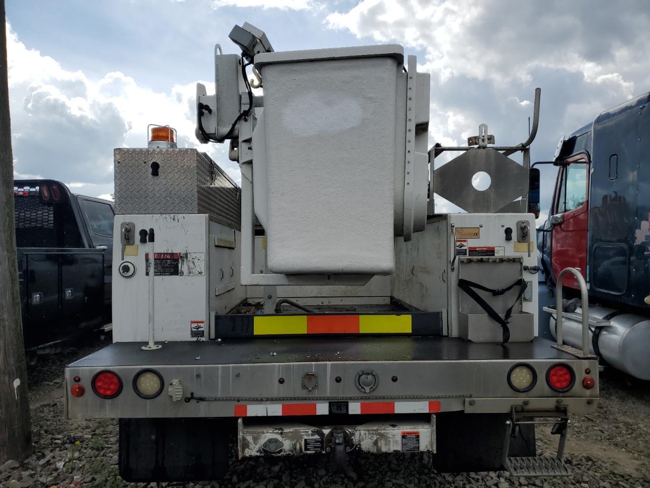 2013 Ford F450 Super Duty - Image 6