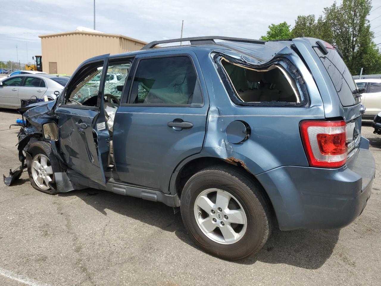 2011 Ford Escape Xlt - Фото 2