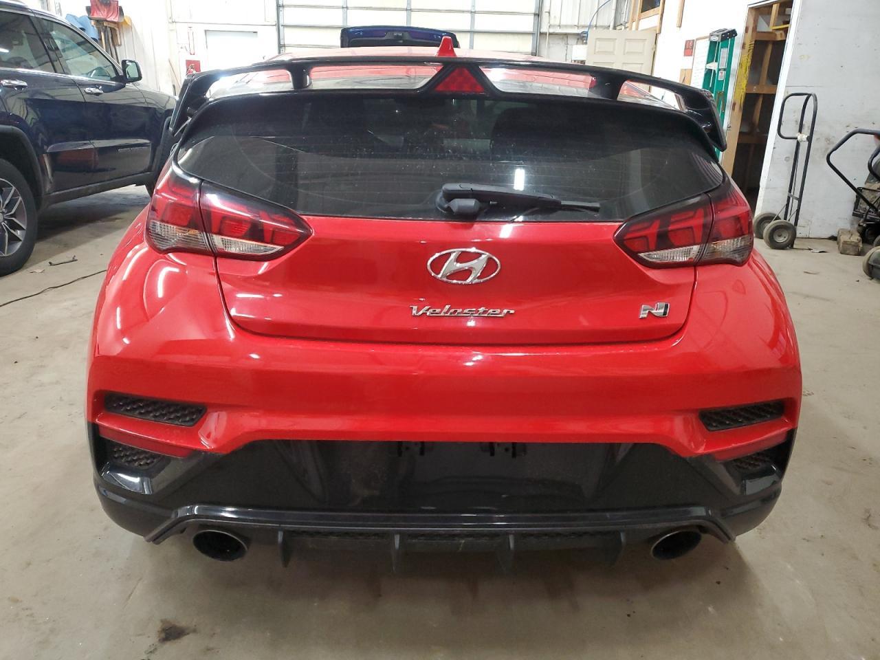 2019 Hyundai Veloster N - Фото 6