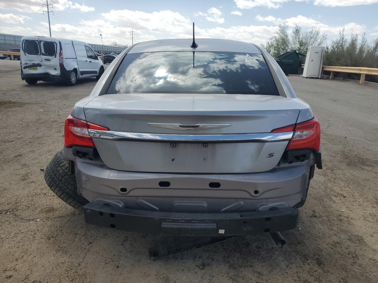 2013 Chrysler 200 Touring - Image 6