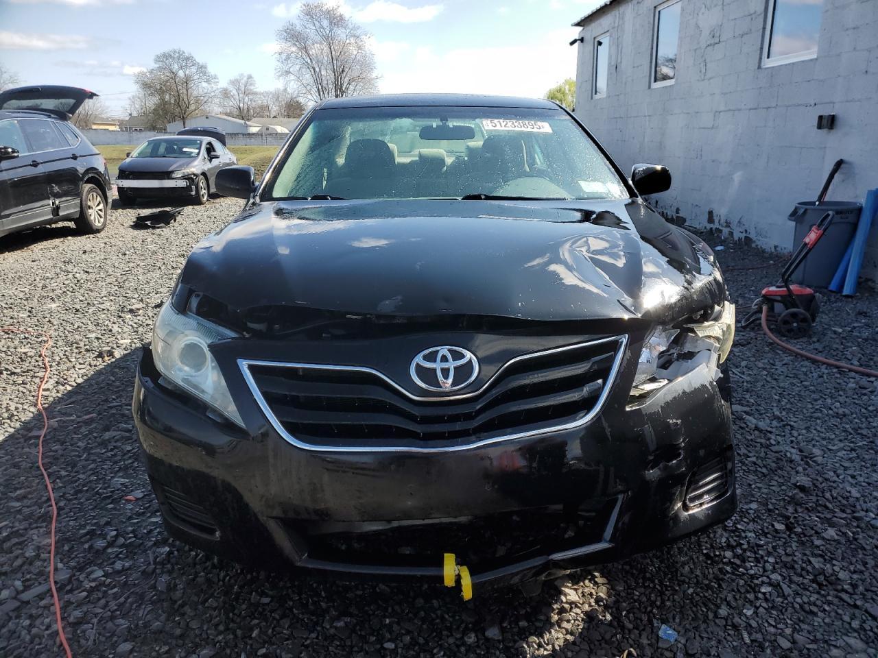 2011 Toyota Camry Base - Фото 5