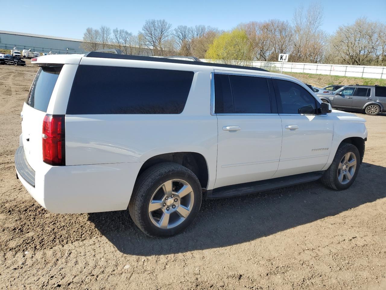 2018 Chevrolet Suburban K1500 Ls - Фото 3