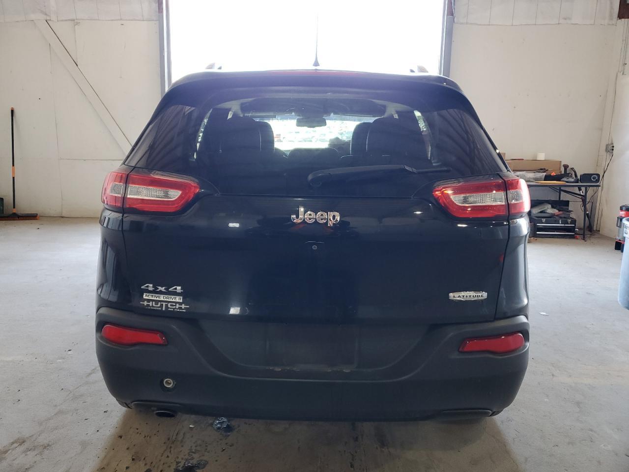 2018 Jeep Cherokee Latitude Plus - Image 6