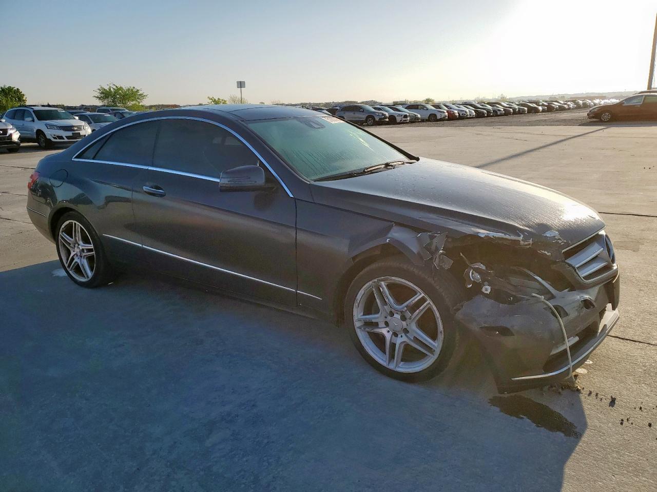 2013 Mercedes-Benz E 350 4Matic - Image 4
