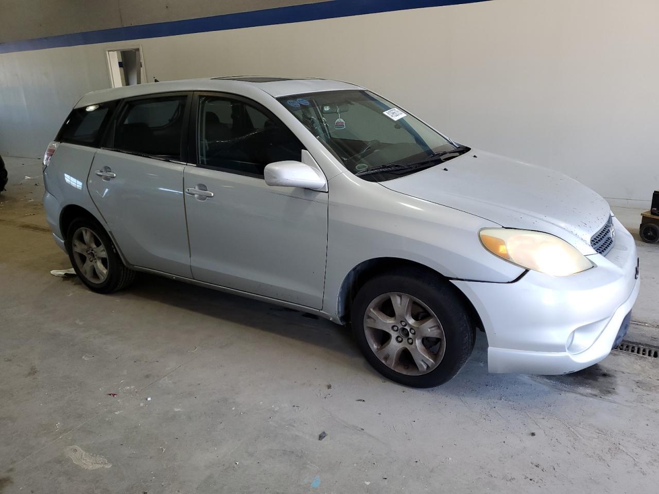 2005 Toyota Corolla Matrix Xr - Image 4