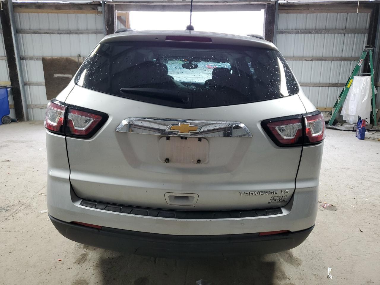 2016 Chevrolet Traverse Ls - Фото 6