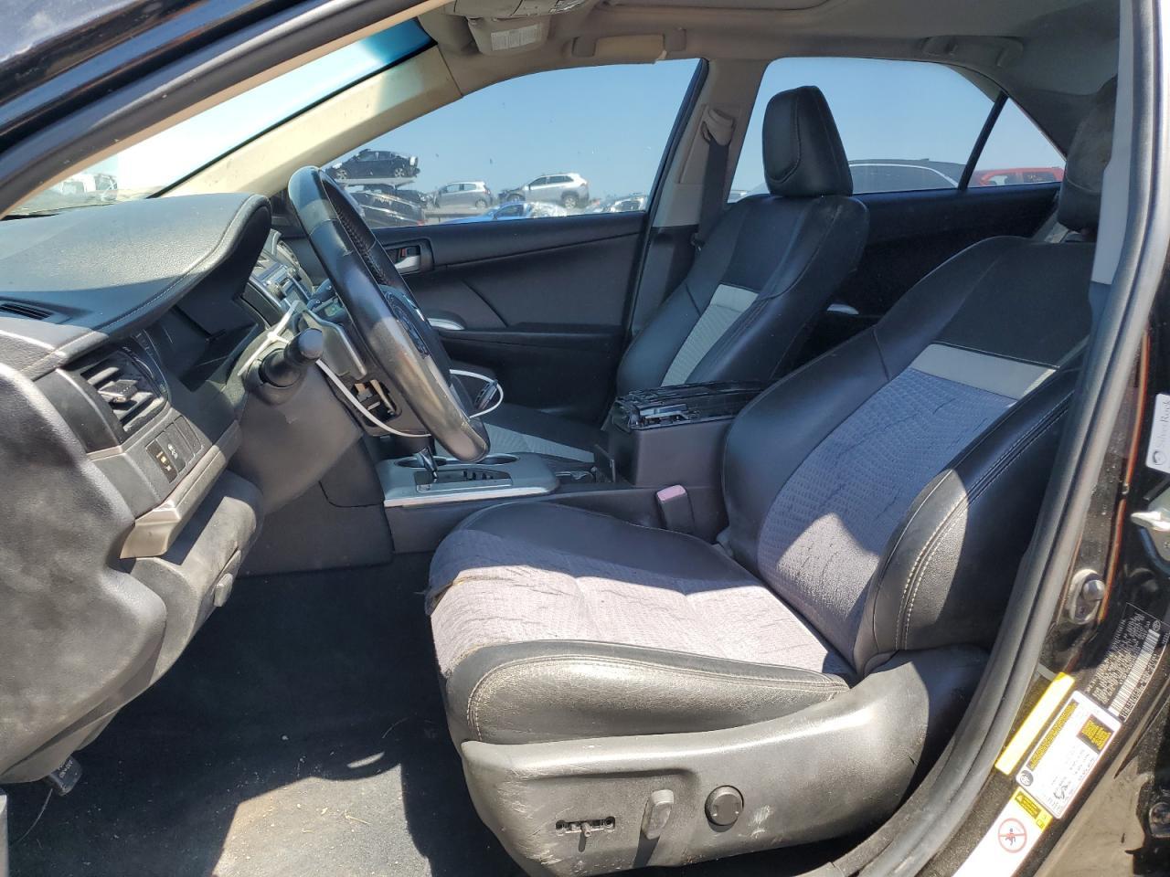 2014 Toyota Camry L - Фото 7