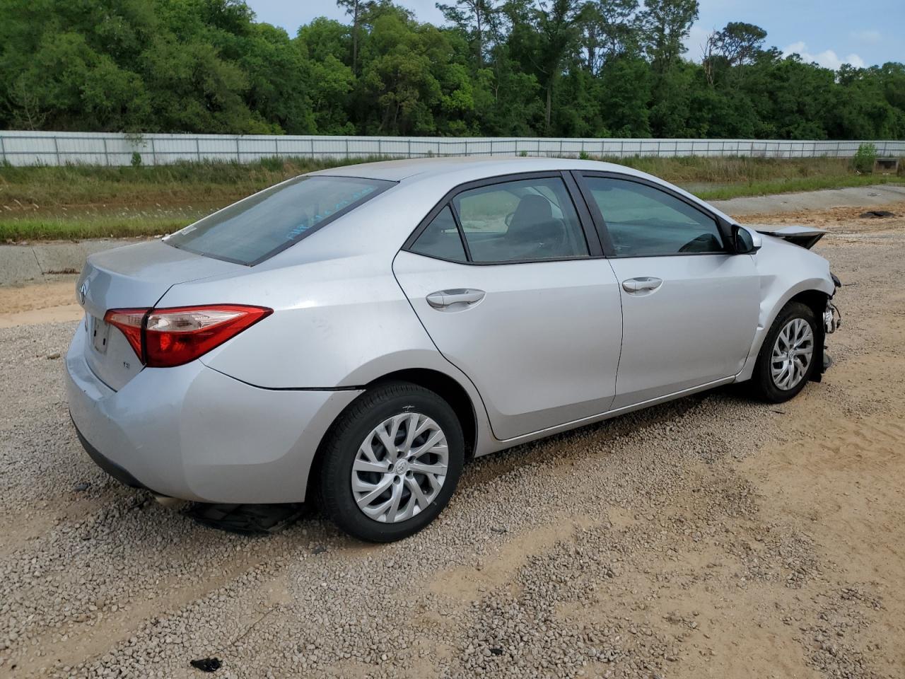 2017 Toyota Corolla L - Фото 3