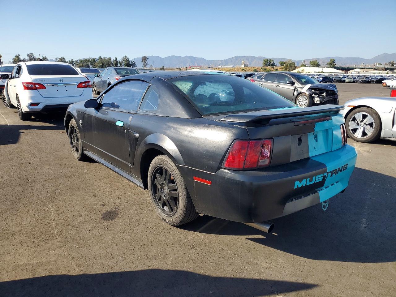 2004 Ford Mustang - Фото 2