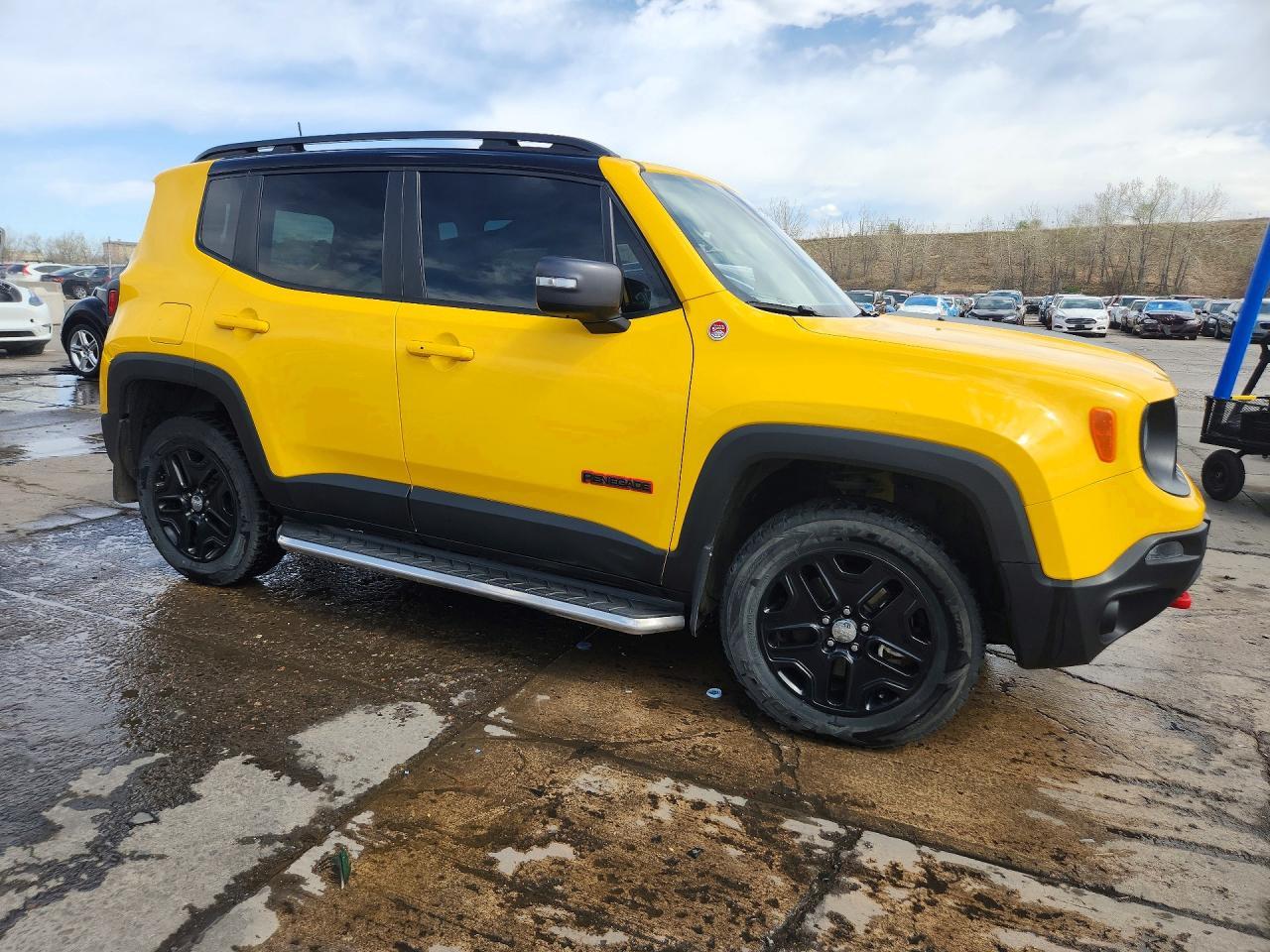2018 Jeep Renegade Trailhawk - Image 4