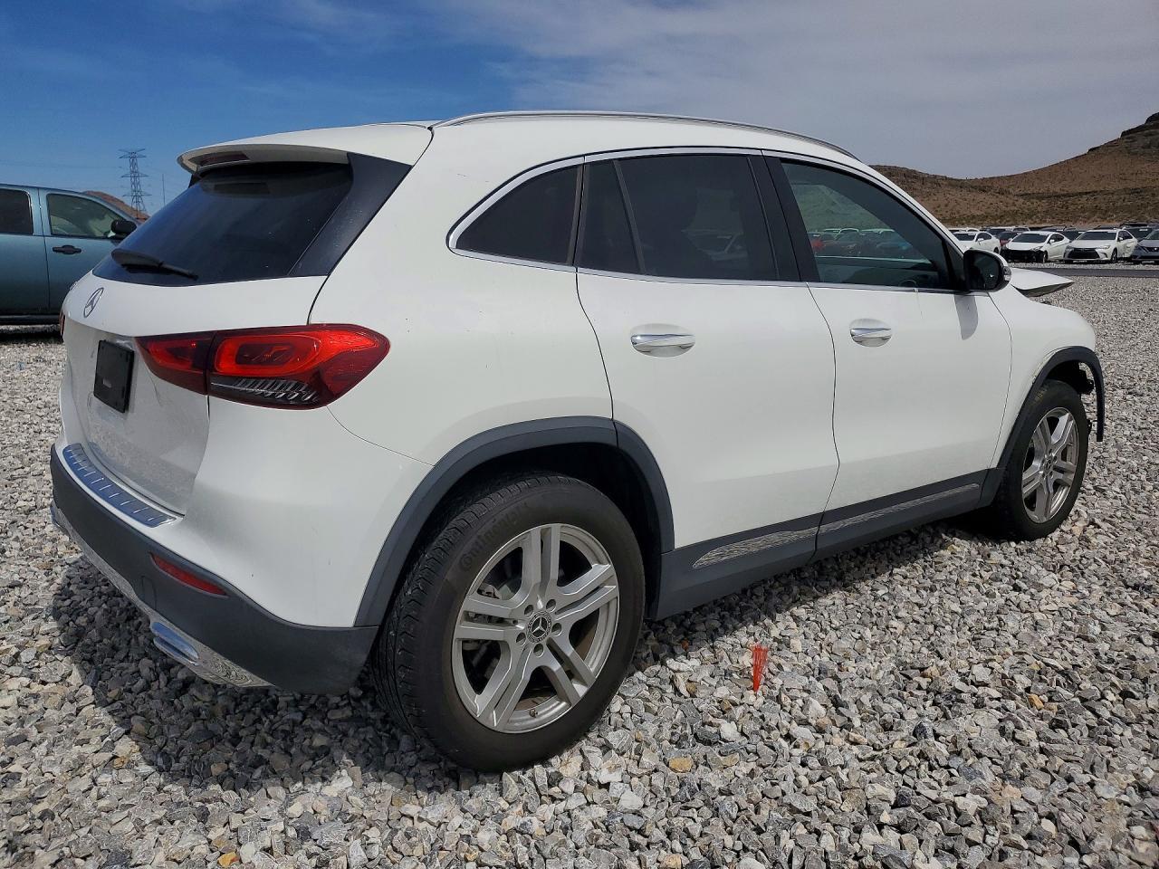 2021 Mercedes-Benz Gla 250 - Image 3