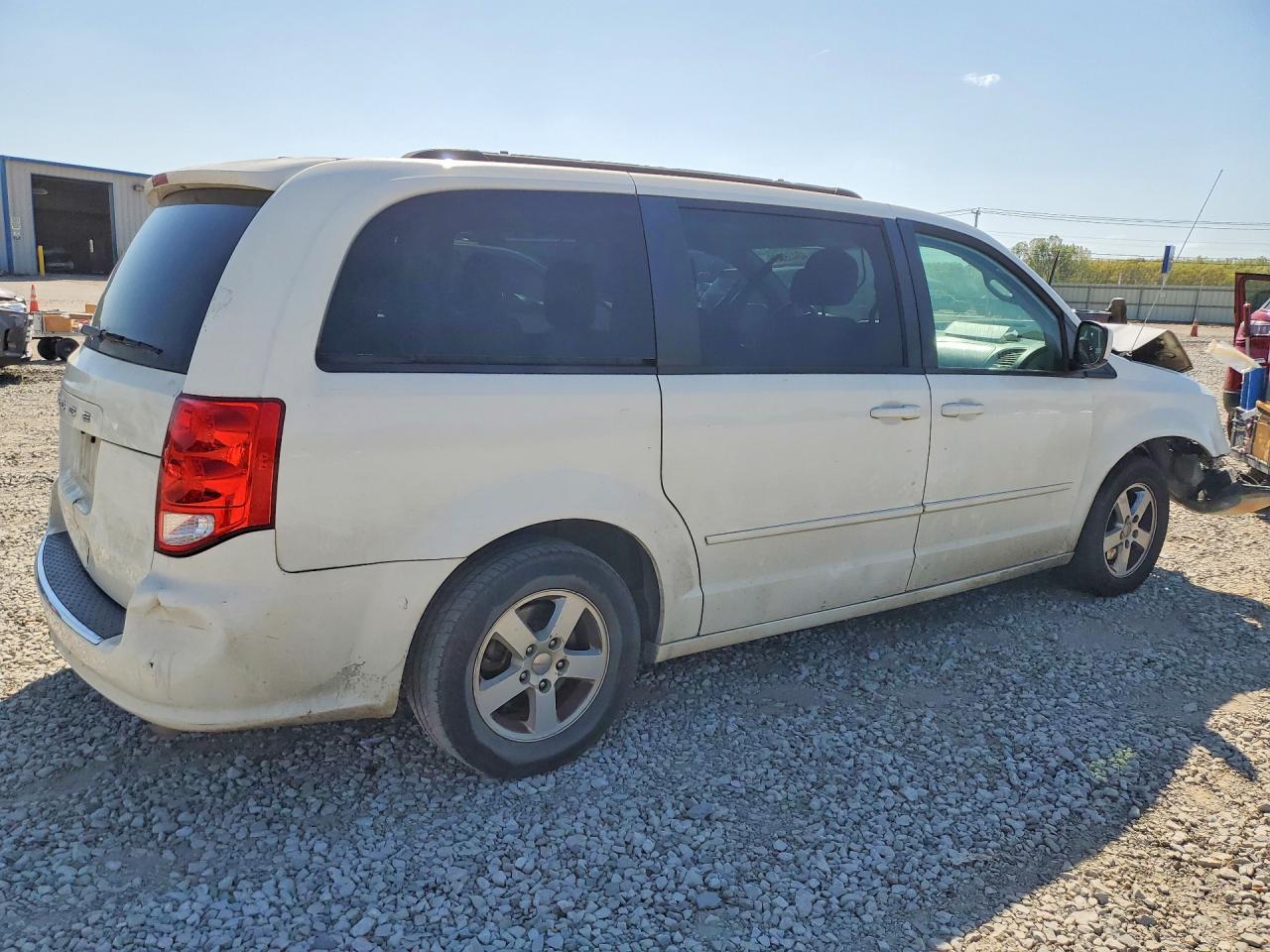 2012 Dodge Grand Caravan Sxt - Image 3