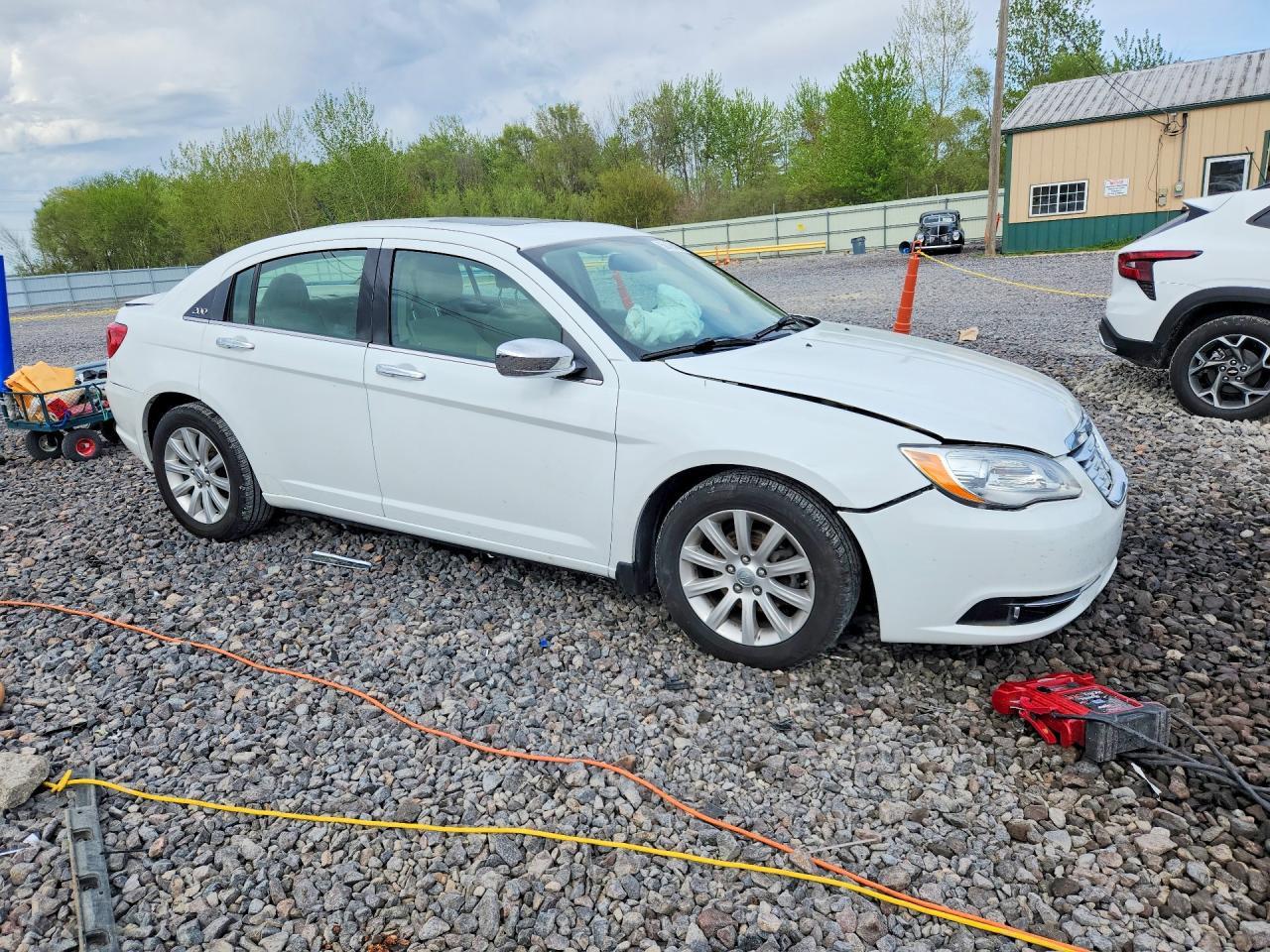 2014 Chrysler 200 Limited - Фото 4