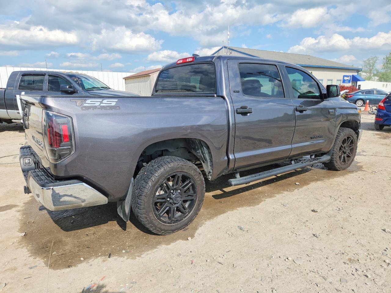 2020 Toyota Tundra Sr5 - Фото 3