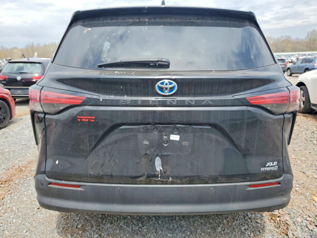 2021 Toyota Sienna Xle - Фото 6