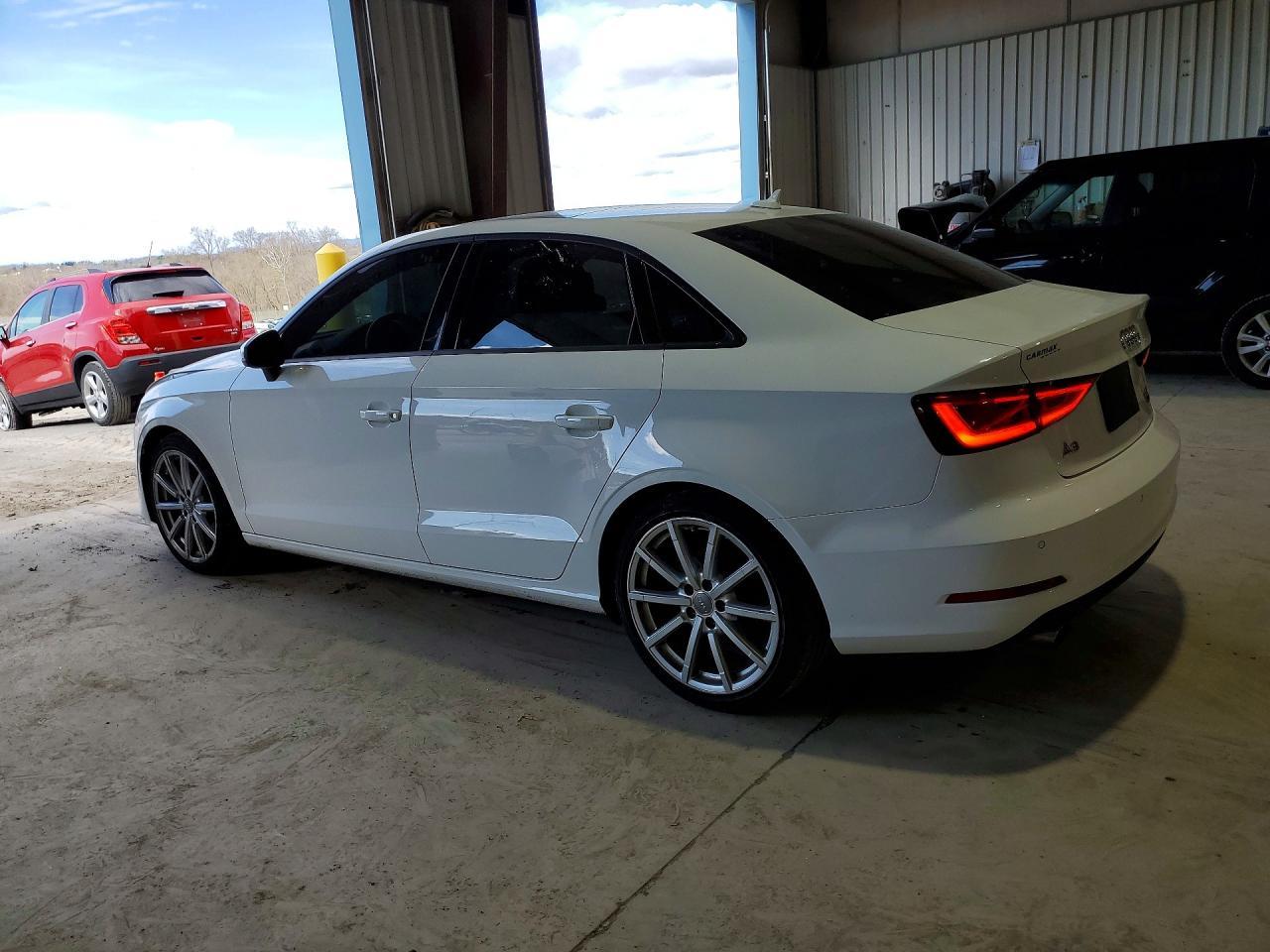 2016 Audi A3 Premium - Фото 2