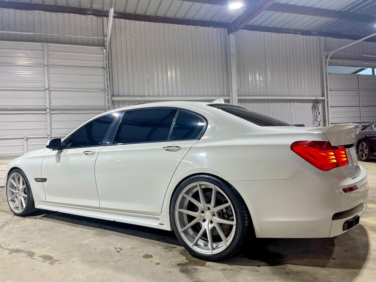 2010 BMW 750 Li - Image 3