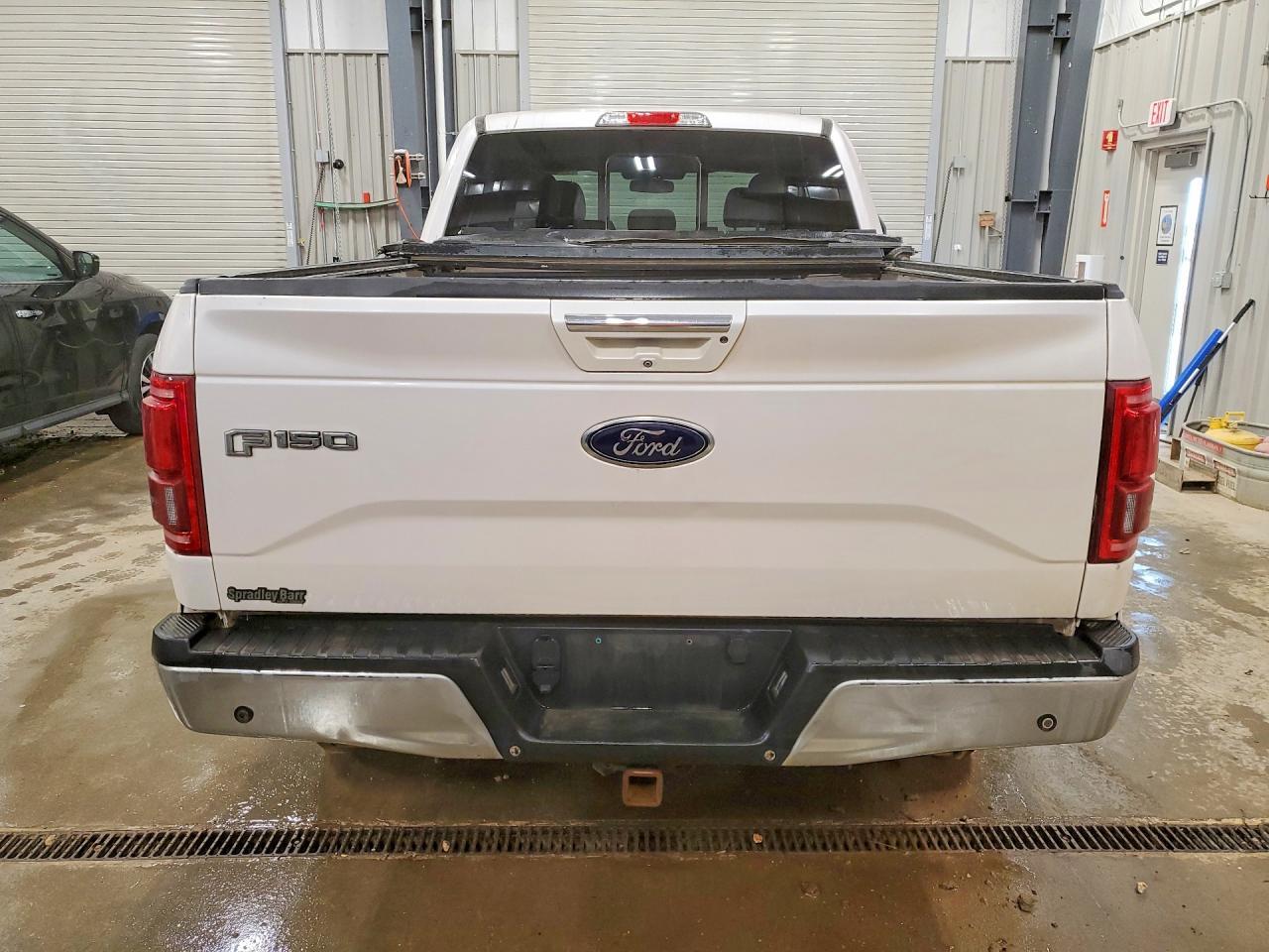 2015 Ford F150 Supercrew - Фото 6