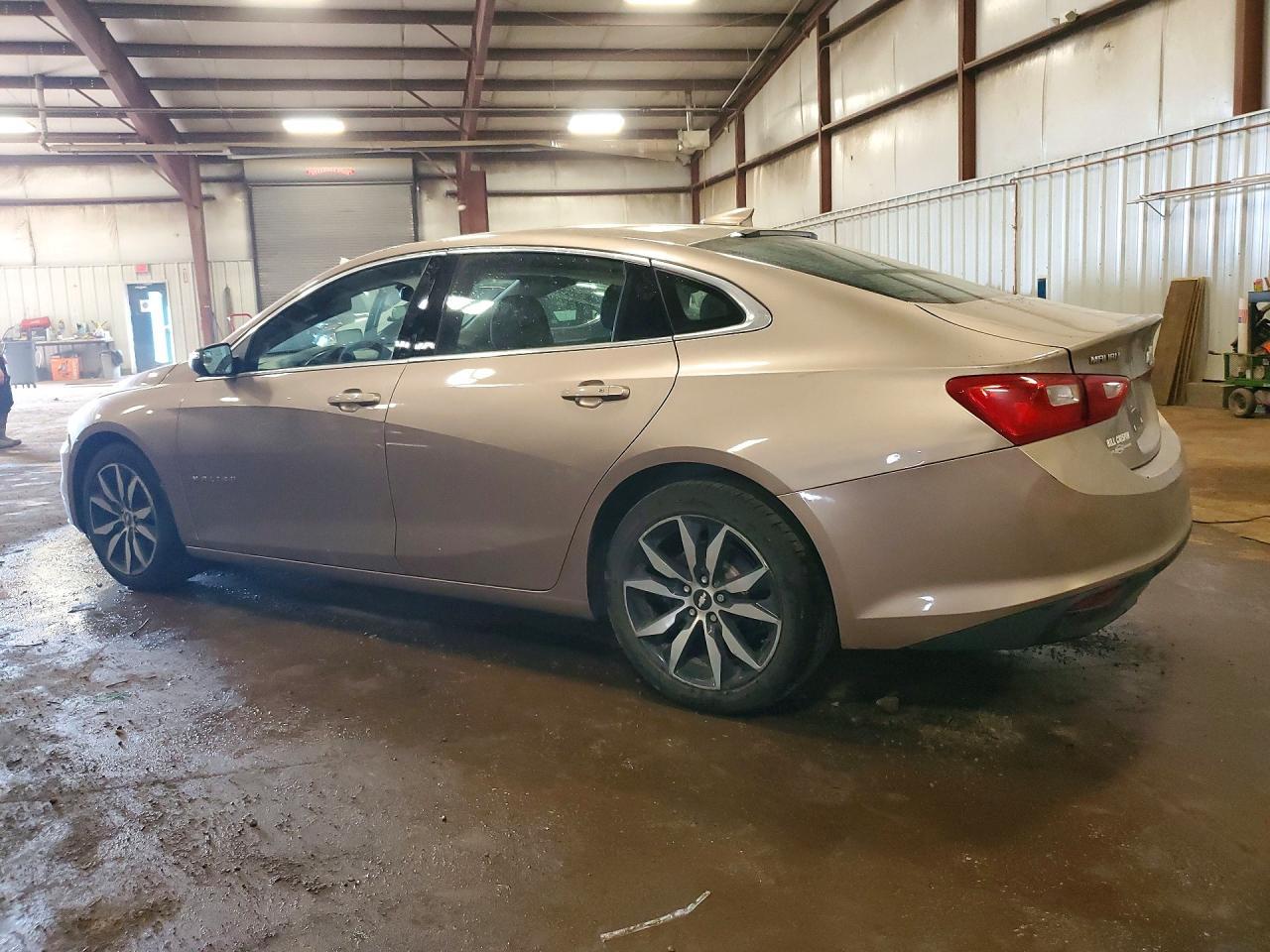 2018 Chevrolet Malibu Lt - Фото 2