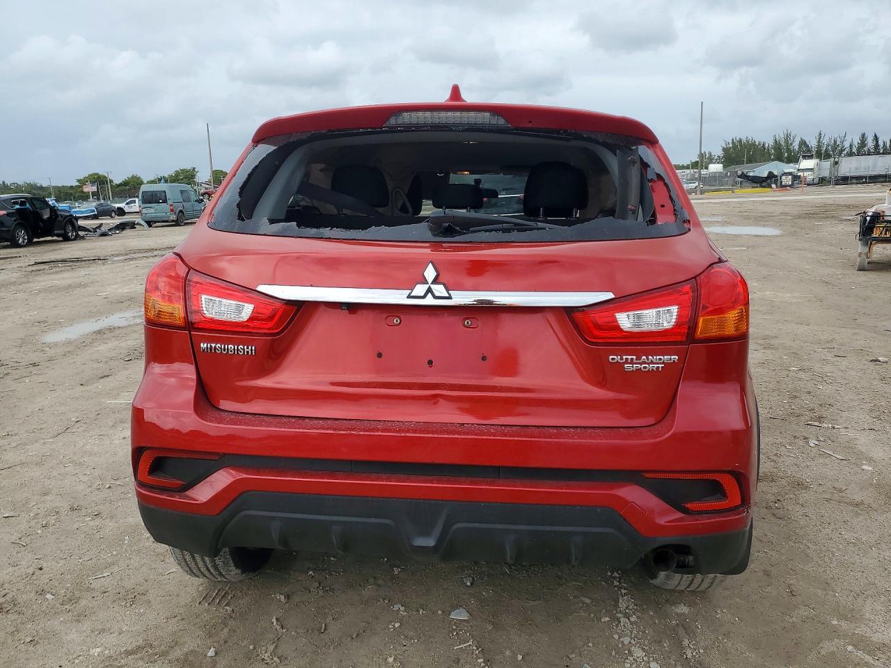 2018 Mitsubishi Outlander Sport Es - Image 6