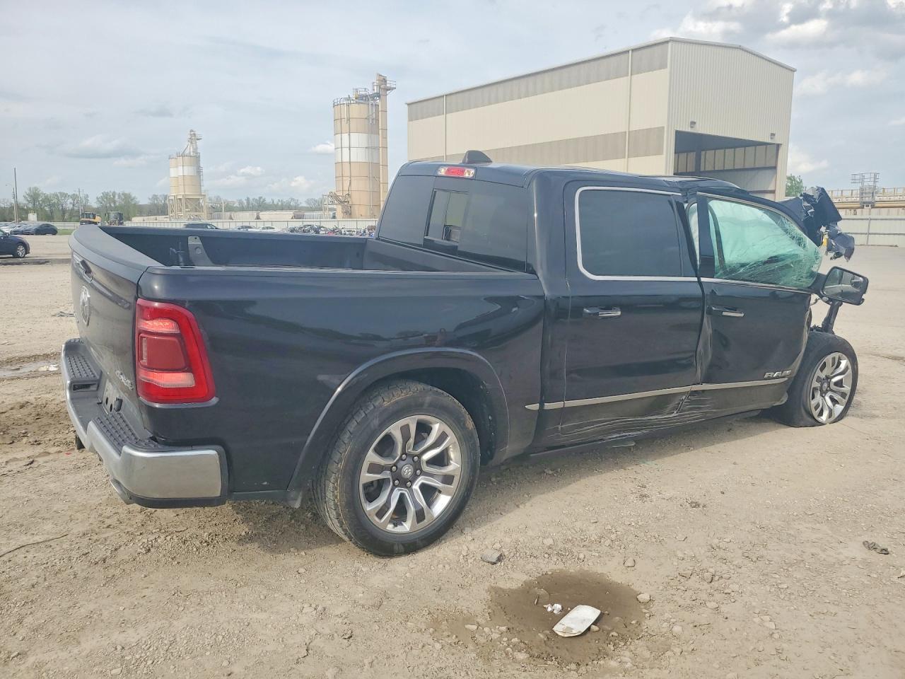2022 Ram 1500 Limited - Фото 3
