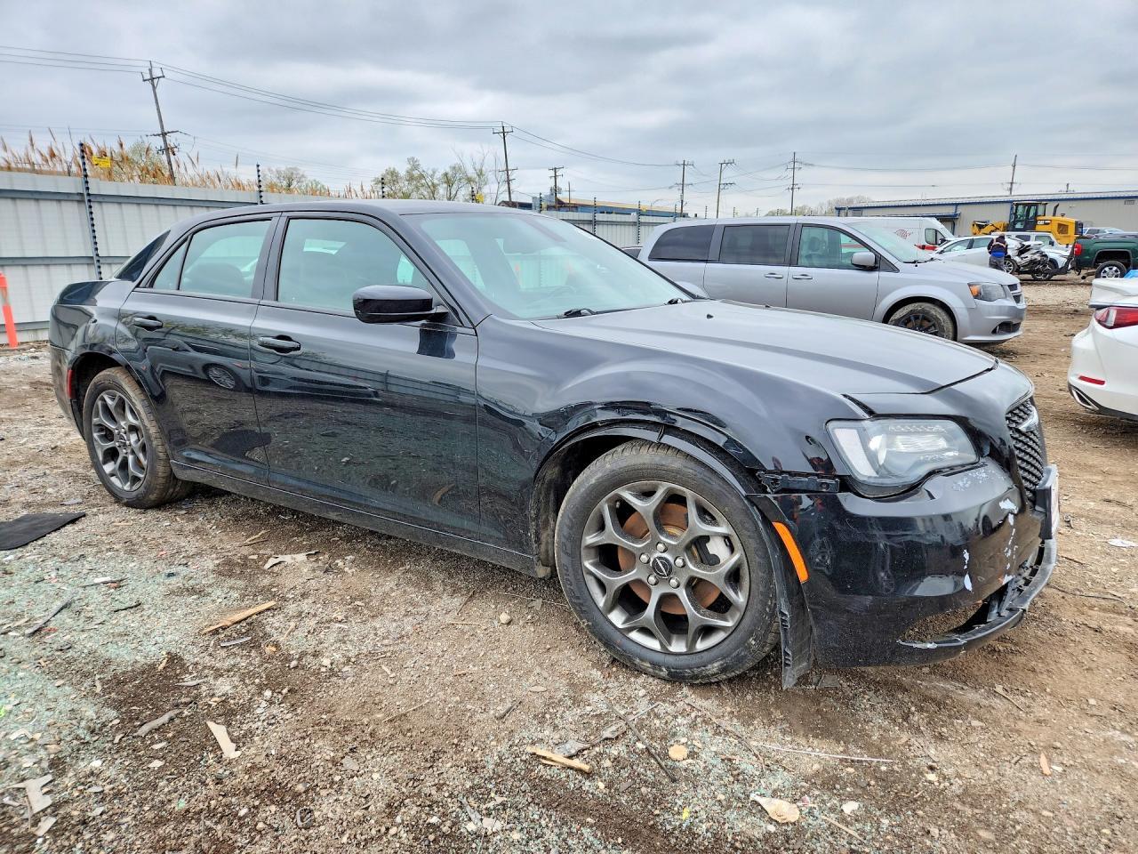 2016 Chrysler 300 S - Image 4