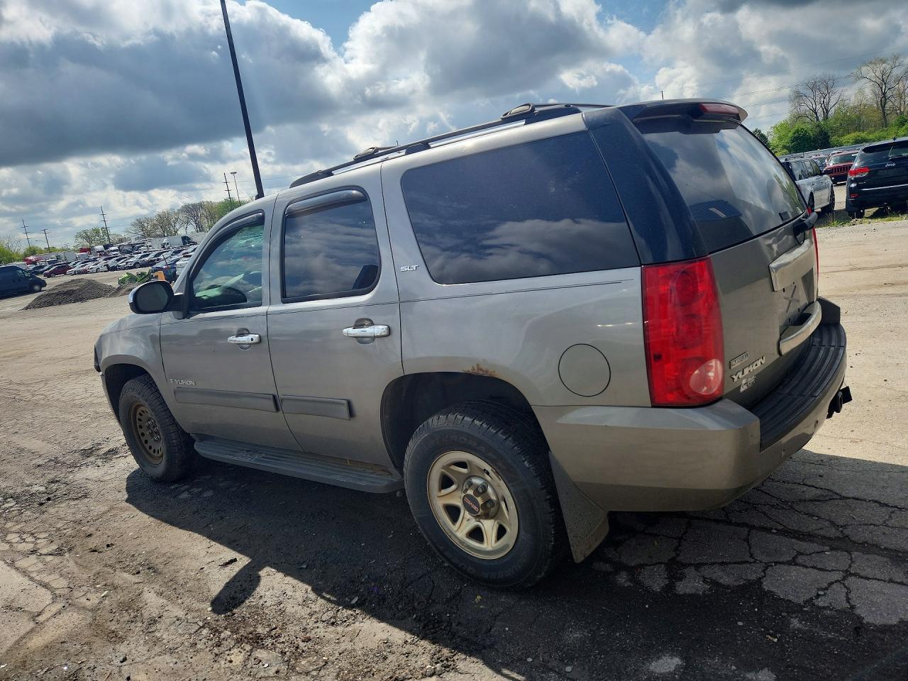 2009 GMC Yukon Slt - Фото 2
