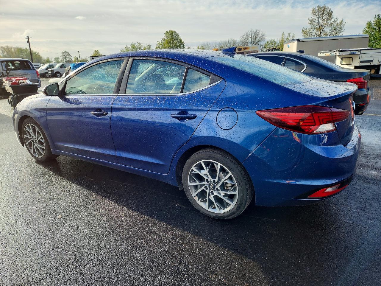 2019 Hyundai Elantra Limited - Image 2