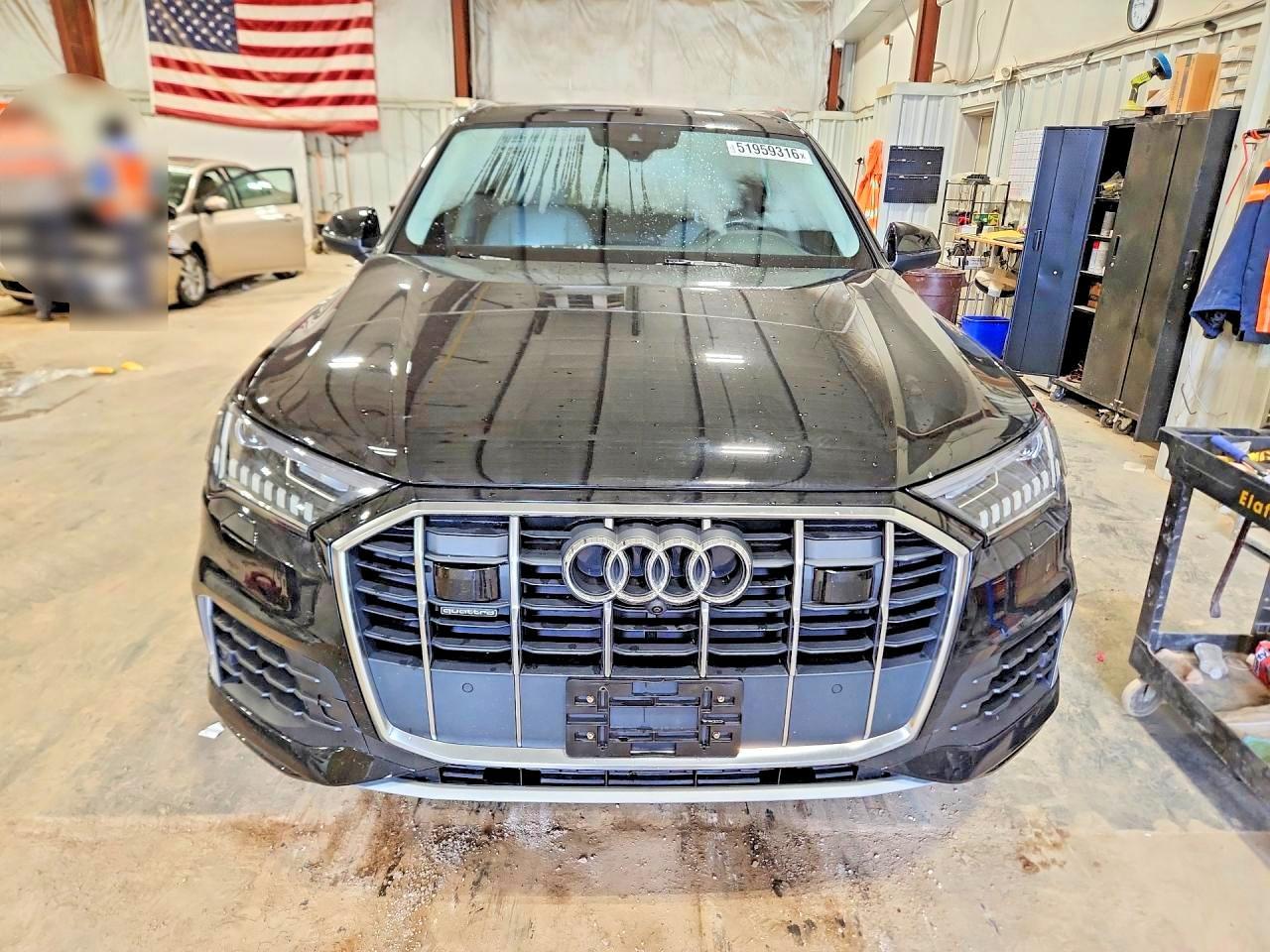 2022 Audi Q7 Premium Plus - Image 5