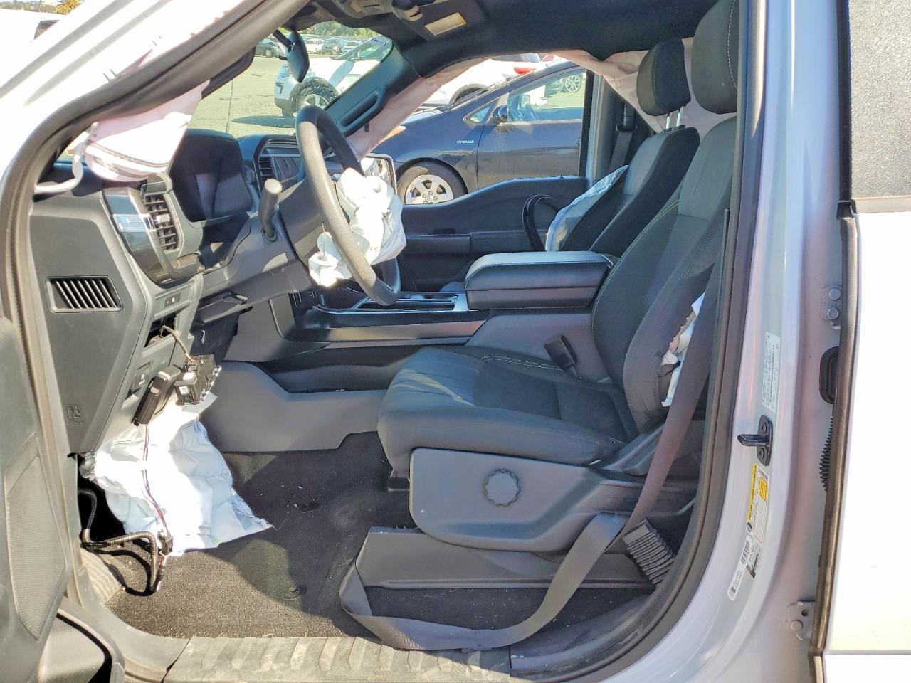 2025 Ford F150 - Фото 7