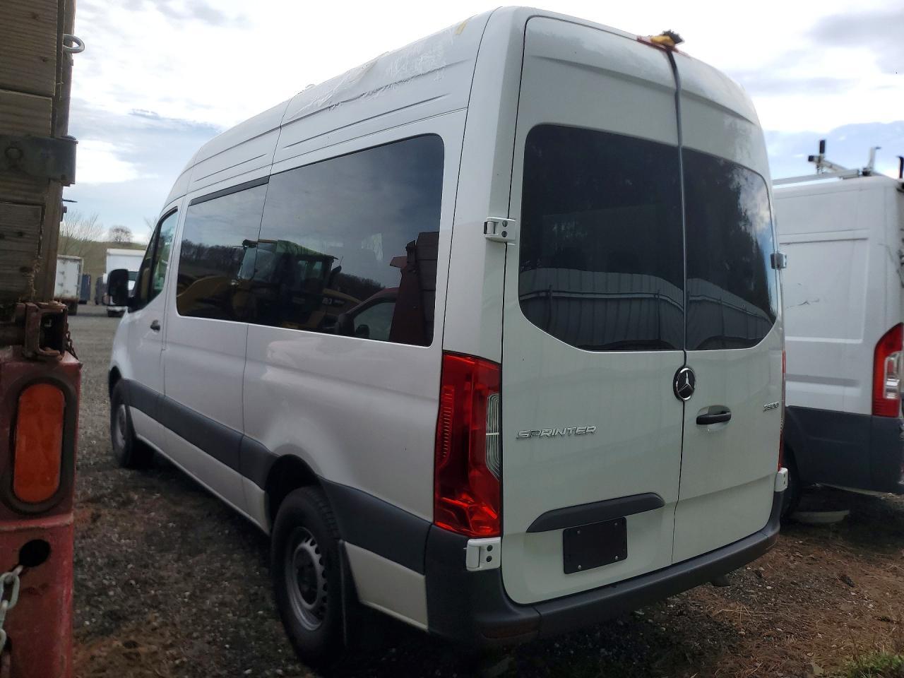 2024 Mercedes Benz Sprinter 2500 - Фото 2
