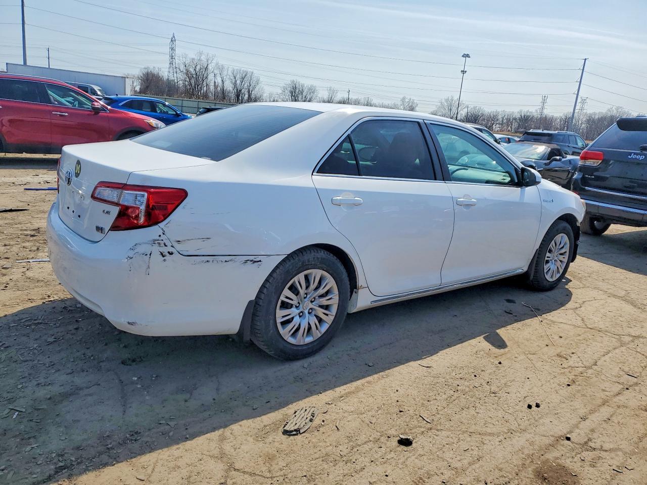 2014 Toyota Camry Hybrid Le - Фото 3