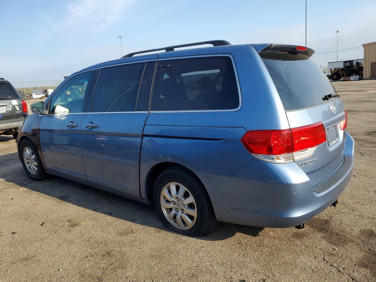 2008 Honda Odyssey Ex - Image 2