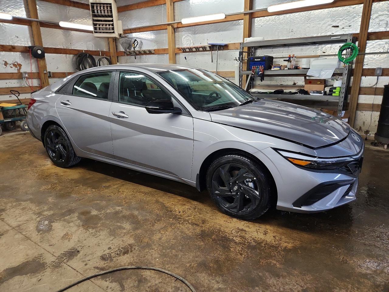 2026 Hyundai Elantra Sel Sport - Image 4